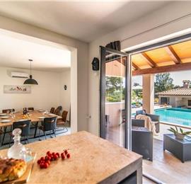 7 bedroom villa with pool in Svetvinčenat, sleeps 14